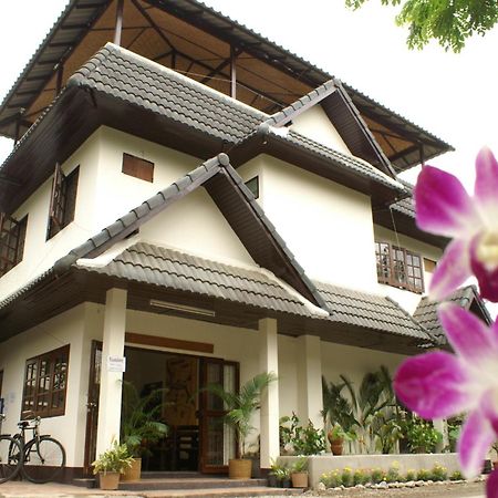 Trekker Camp Hotel Chiang Mai Exterior photo