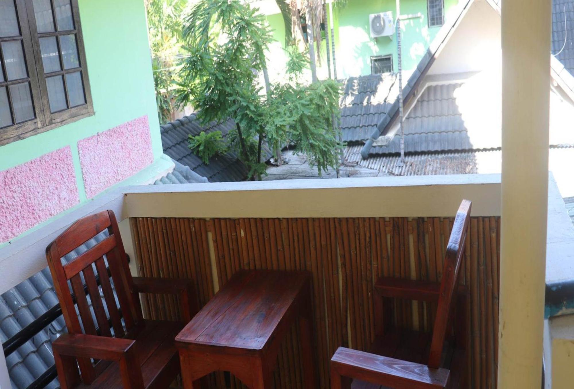 Trekker Camp Hotel Chiang Mai Exterior photo