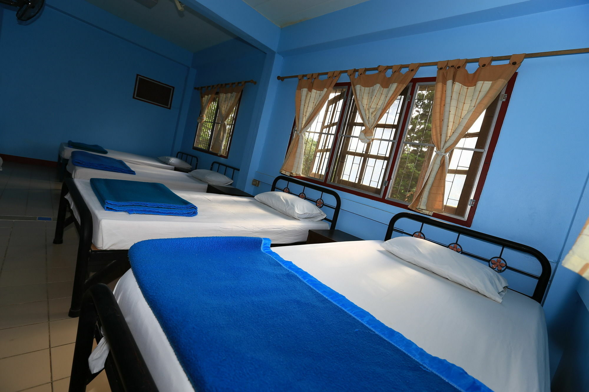 Trekker Camp Hotel Chiang Mai Exterior photo